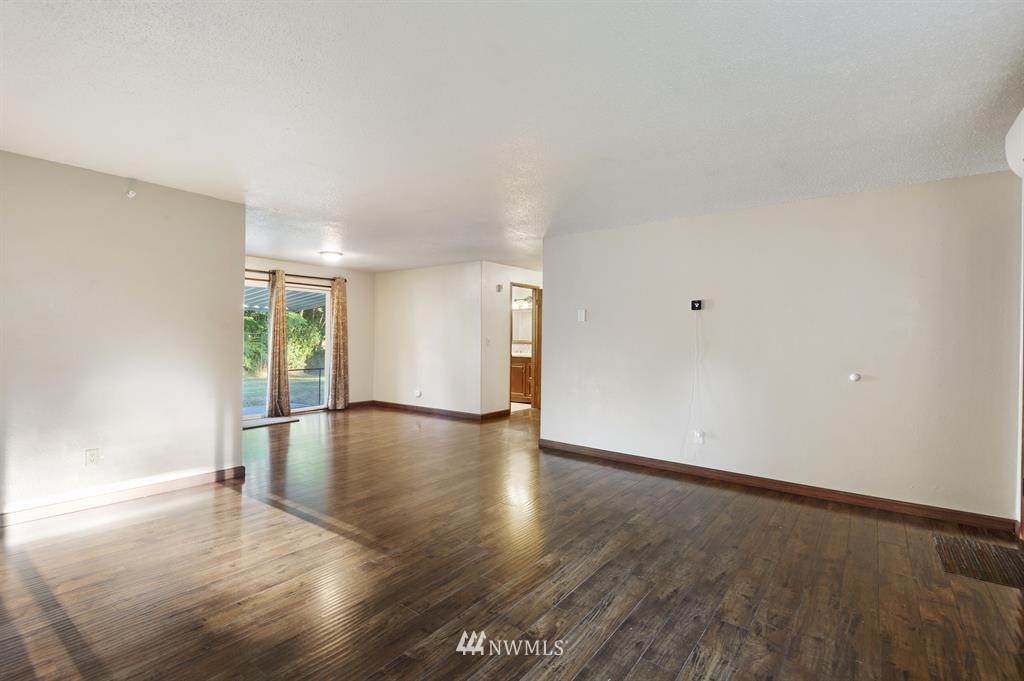 1247 Southeast Cedar Road Port Orchard, WA 98367 - Photo 5 of 20 Gallery Image 5