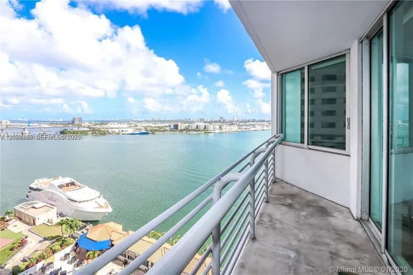 $2,300 | 335 South Biscayne Boulevard, Unit 2506, Miami, FL 33131