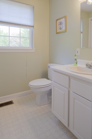 34 Ledge Road Haverhill, MA 01830 - Photo 6 of 18 Gallery Image 6