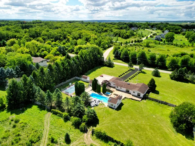 $699,000 | 704 North Rose Farm Road, Woodstock, IL 60098