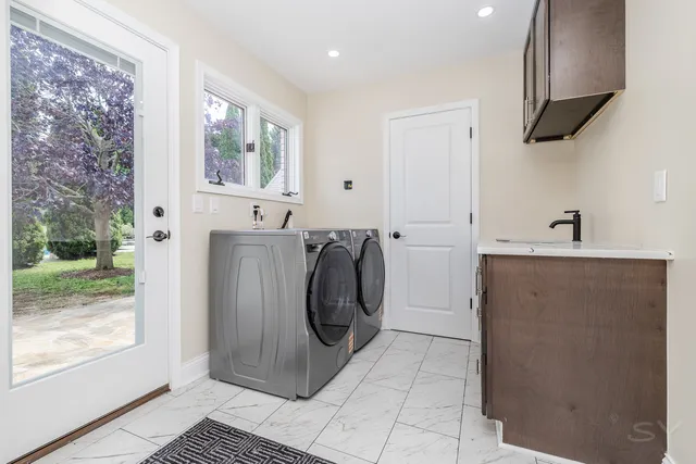 $699,000 | 704 North Rose Farm Road, Woodstock, IL 60098