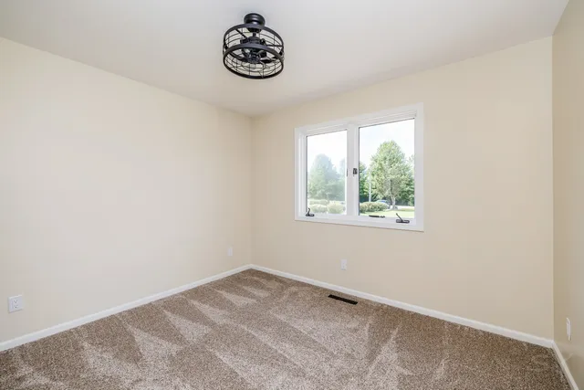 $699,000 | 704 North Rose Farm Road, Woodstock, IL 60098