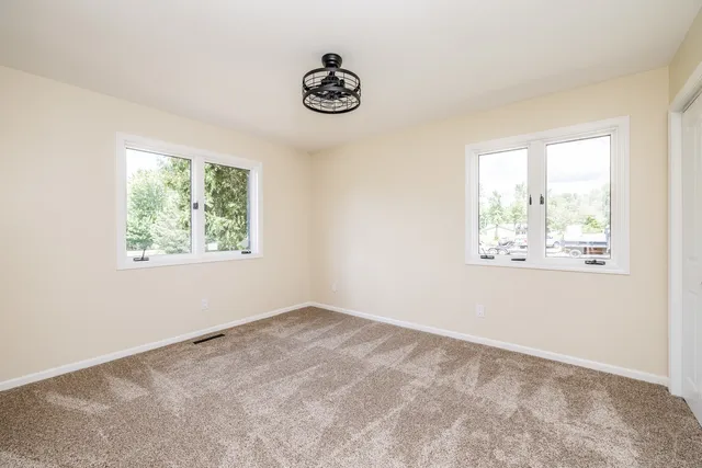 $699,000 | 704 North Rose Farm Road, Woodstock, IL 60098