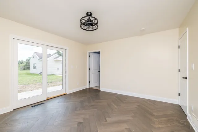 $699,000 | 704 North Rose Farm Road, Woodstock, IL 60098