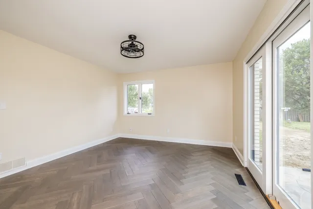 $699,000 | 704 North Rose Farm Road, Woodstock, IL 60098