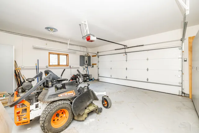 $699,000 | 704 North Rose Farm Road, Woodstock, IL 60098