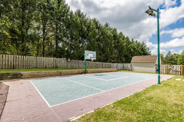 $699,000 | 704 North Rose Farm Road, Woodstock, IL 60098