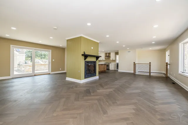 $699,000 | 704 North Rose Farm Road, Woodstock, IL 60098