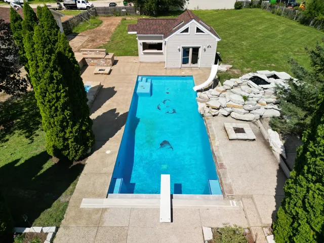 $699,000 | 704 North Rose Farm Road, Woodstock, IL 60098