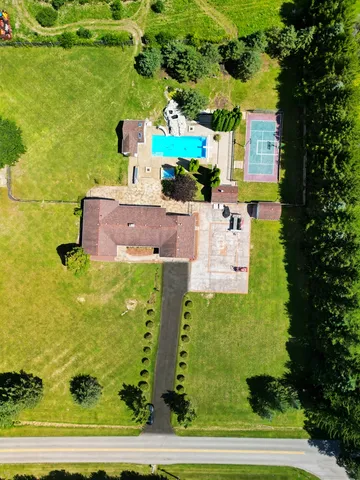 $699,000 | 704 North Rose Farm Road, Woodstock, IL 60098