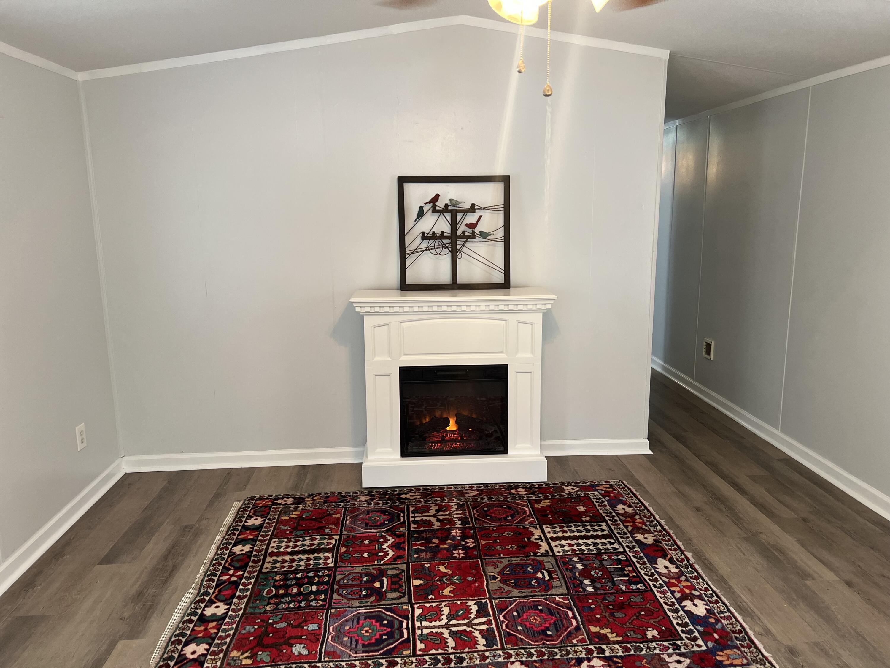 135 Henderson Road, Unit B DeFuniak Springs, FL 32433 - Photo 5 of 12 135 Henderson lr