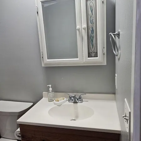 $950 | 135 Henderson Road, Unit B, DeFuniak Springs, FL 32433