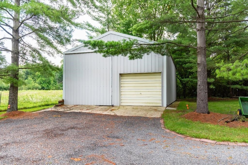 6819 Hitchingham Road Ypsilanti, MI 48197 - Photo 4 of 10 Photo 4