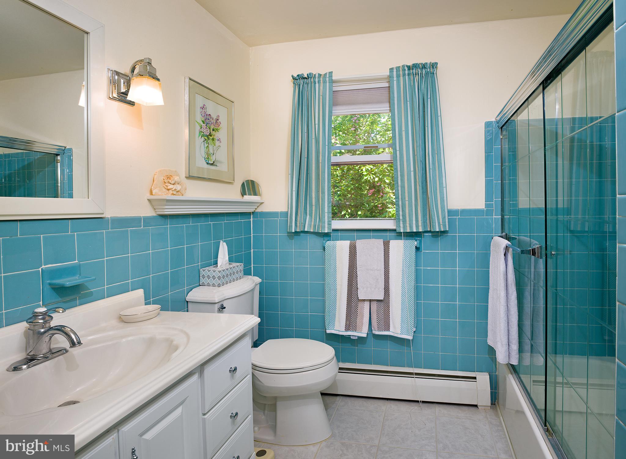 1888 Lafayette Road Gladwyne, PA 19035 - Photo 22 of 31 Bathroom