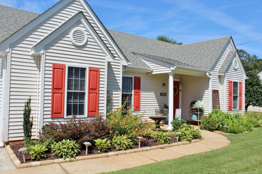 616 Friendship Road Seneca, SC 29678 - Photo 3 of 19 Gallery Image 3