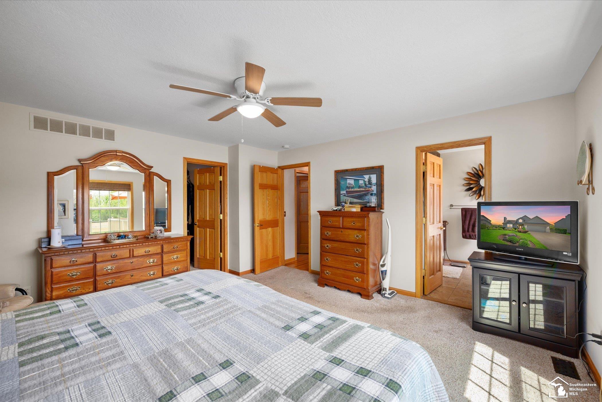 4402 Quail Ridge Lane Newport, MI 48166 - Photo 21 of 57 50174312-b3e0934a-1ad2-4787-90e7-4b92f0bf47b9.JPG