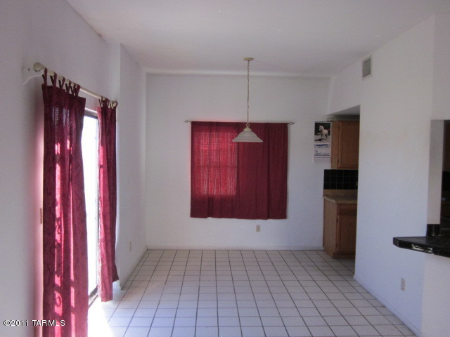 836 West Thurber Road Tucson, AZ 85705 - Photo 3 of 7 Gallery Image 3