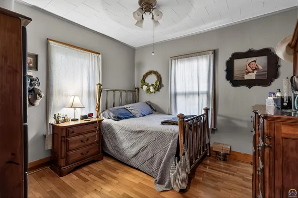 $199,900 | 412 Iowa Avenue, Holton, KS 66436