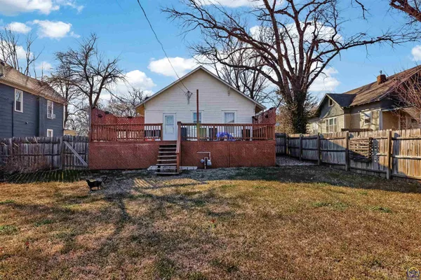$199,900 | 412 Iowa Avenue, Holton, KS 66436