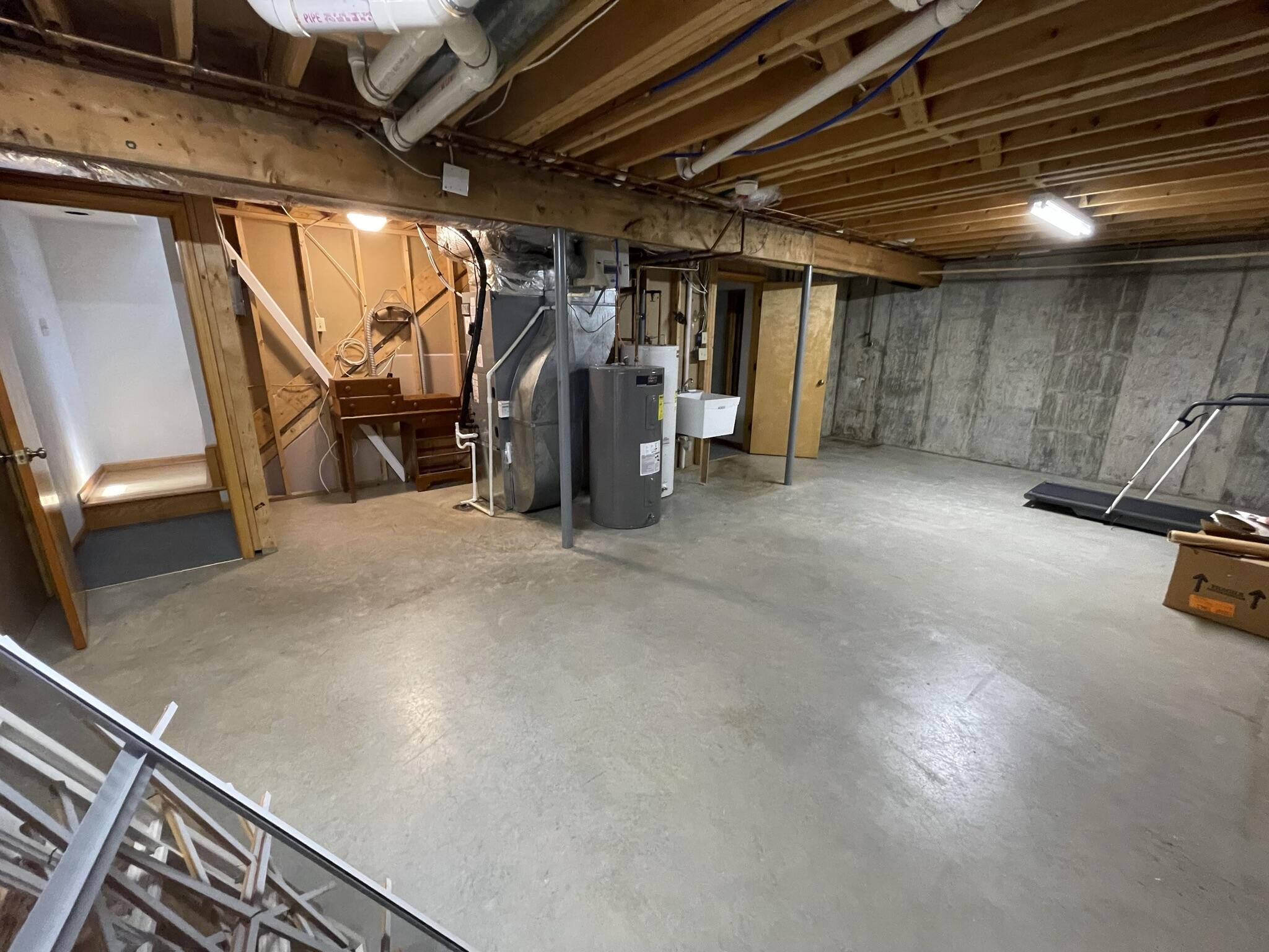 3215 Snead Road Southeast Roanoke, VA 24014 - Photo 34 of 42 34 Lower Level