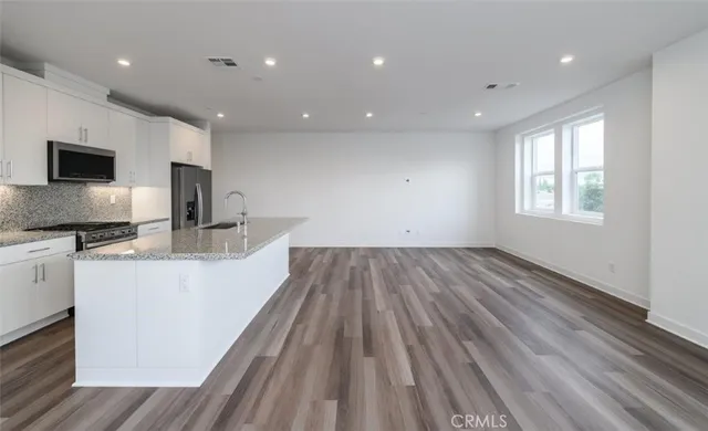 $3,600 | 1715 West Bushell Street, Anaheim, CA 92805