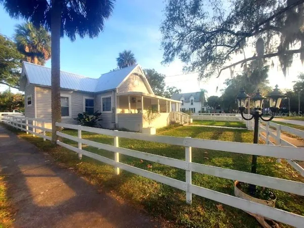 $429,000 | 246 North Oak Avenue, Orange City, FL 32763