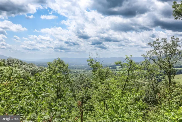 $874,900 | 22504 Igloo Drive, Doylesburg, PA 17219