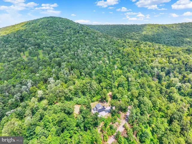 $874,900 | 22504 Igloo Drive, Doylesburg, PA 17219