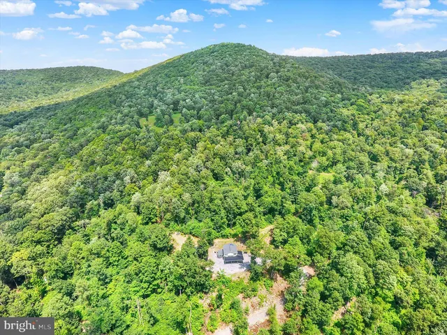 $874,900 | 22504 Igloo Drive, Doylesburg, PA 17219