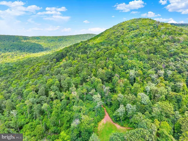 $874,900 | 22504 Igloo Drive, Doylesburg, PA 17219