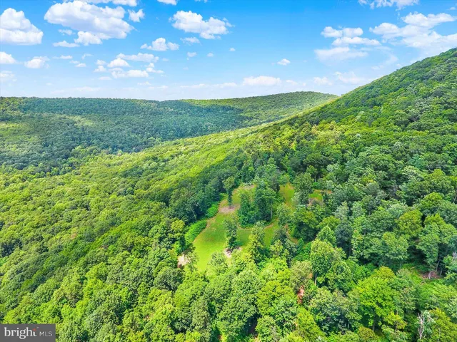 $874,900 | 22504 Igloo Drive, Doylesburg, PA 17219