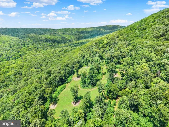 $874,900 | 22504 Igloo Drive, Doylesburg, PA 17219