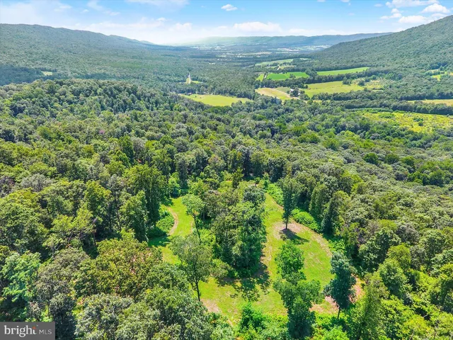 $874,900 | 22504 Igloo Drive, Doylesburg, PA 17219