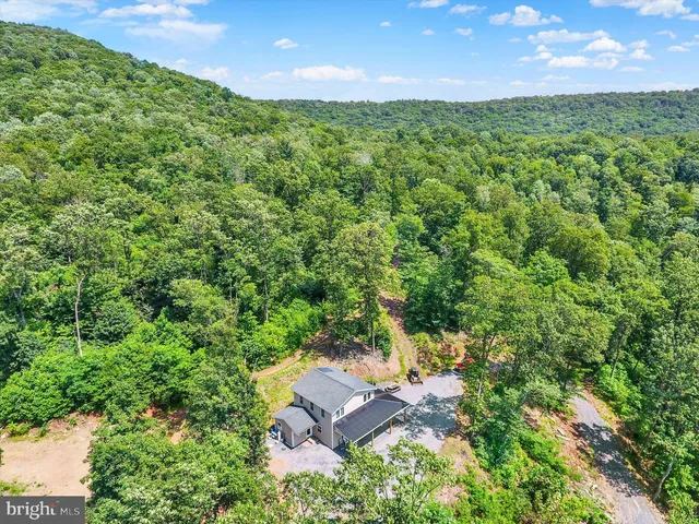 $874,900 | 22504 Igloo Drive, Doylesburg, PA 17219