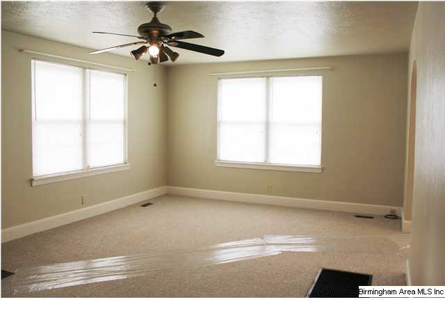 1825 Lynn Road Anniston, AL 36207 - Photo 11 of 32