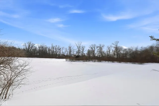 $285,000 | 11995 Edgefield Dr Circle, Fishers, IN 46037