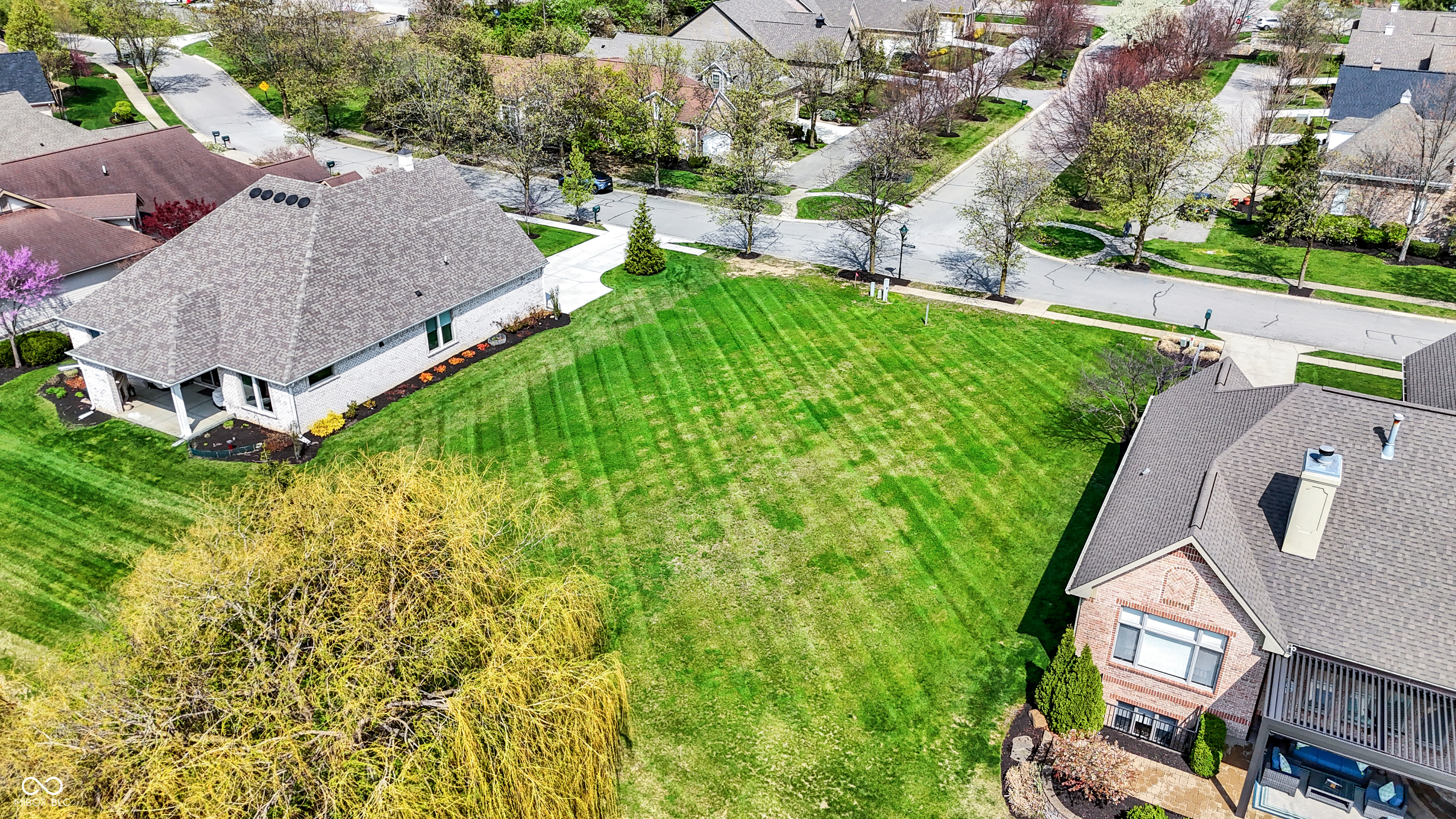 11995 Edgefield Dr Circle Fishers, IN 46037 - Photo 7 of 16