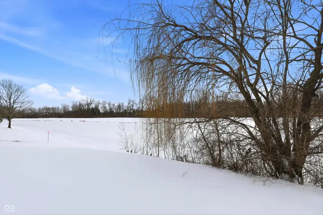 $285,000 | 11995 Edgefield Dr Circle, Fishers, IN 46037