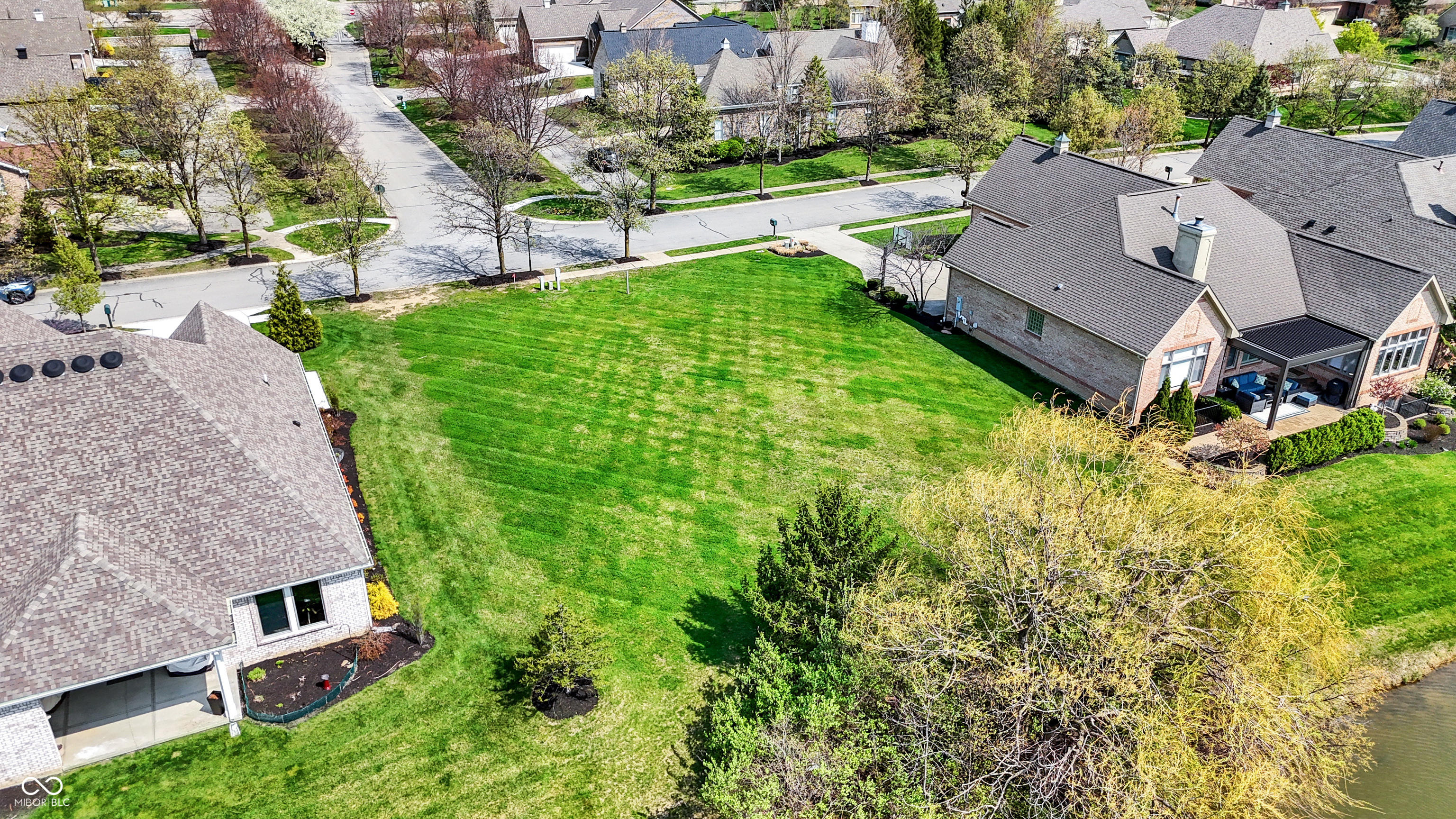 11995 Edgefield Dr Circle Fishers, IN 46037 - Photo 8 of 16