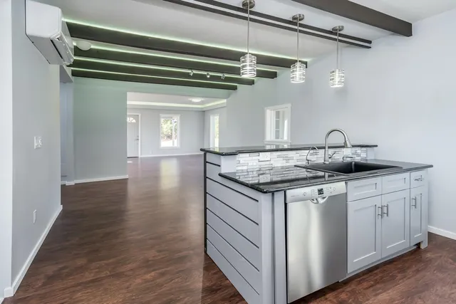 $339,900 | 1233 Highway 160, Danville, KS 67036