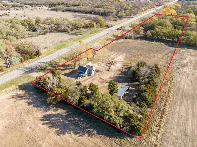 $339,900 | 1233 Highway 160, Danville, KS 67036