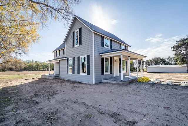 $339,900 | 1233 Highway 160, Danville, KS 67036