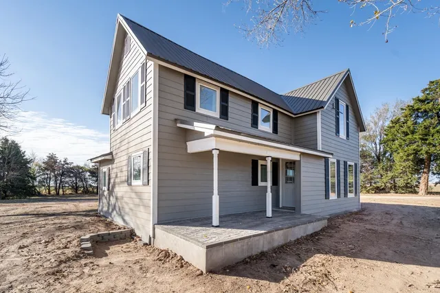 $339,900 | 1233 Highway 160, Danville, KS 67036