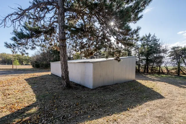 $339,900 | 1233 Highway 160, Danville, KS 67036