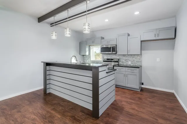 $339,900 | 1233 Highway 160, Danville, KS 67036