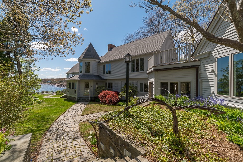 19 Mussell Point Way Gloucester, MA 01930 - Photo 2 of 42