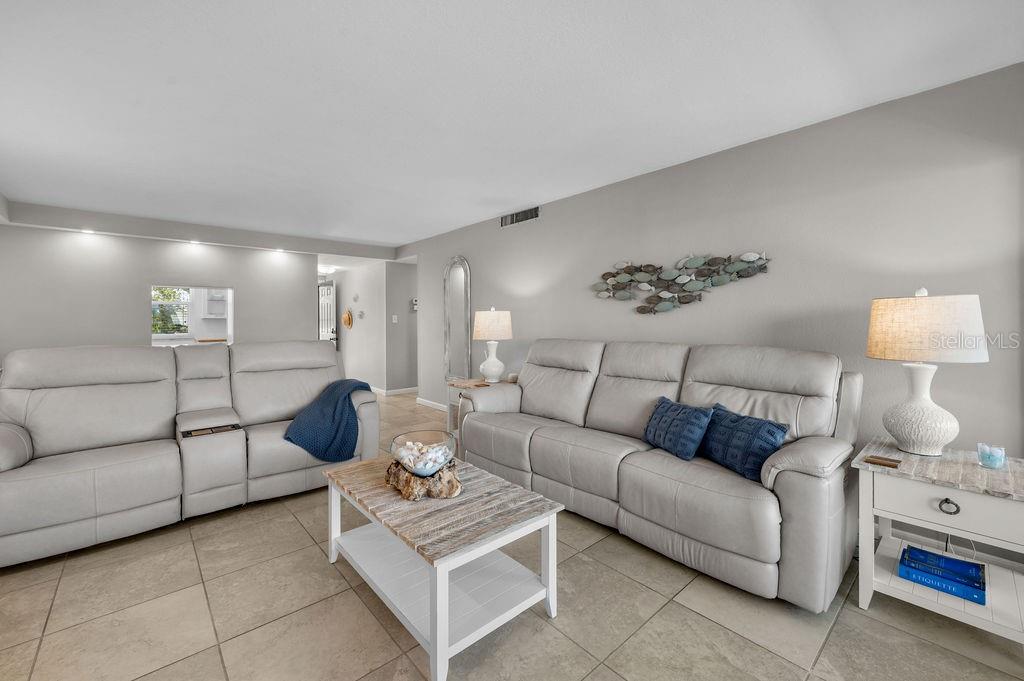 600 Sutton Place, Unit B302 Longboat Key, FL 34228 - Photo 9 of 58