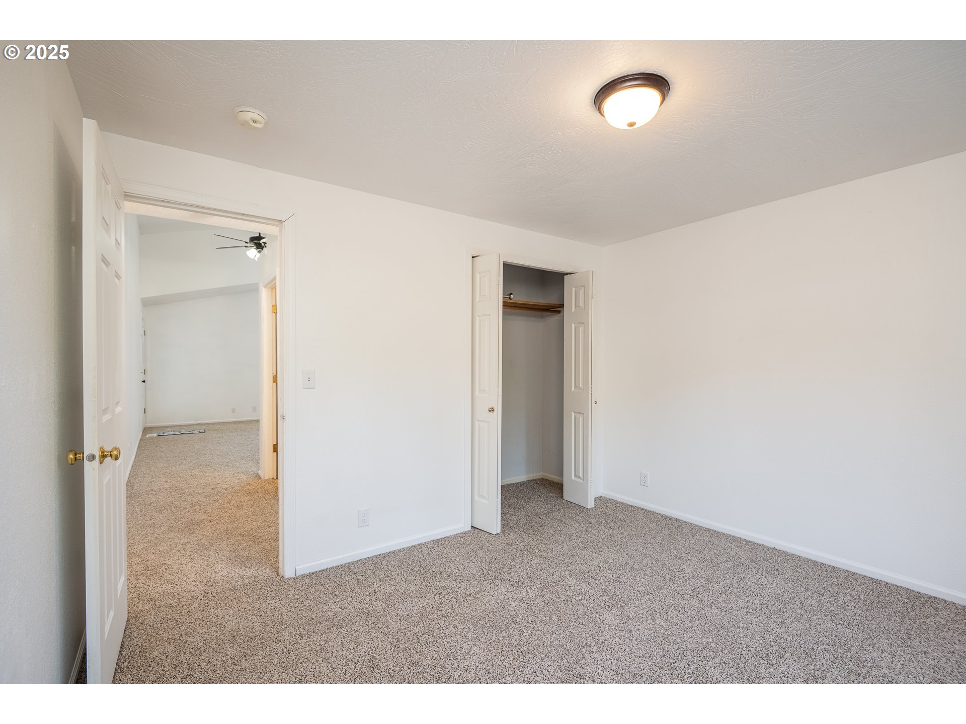 7015 South E Street Springfield, OR 97478 - Photo 12 of 22 a view of an empty room