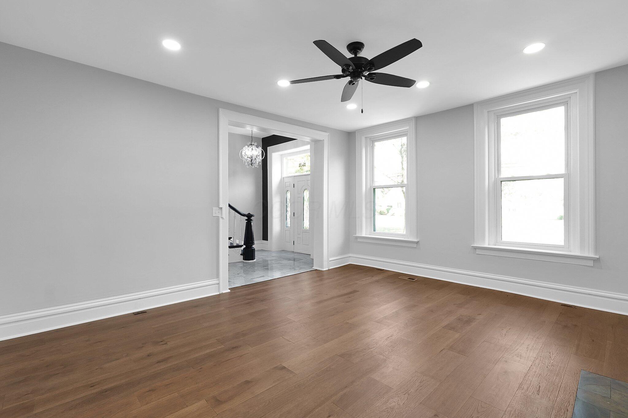 1571 Dyer Road Grove City, OH 43123 - Photo 13 of 66 16-web-or-mls-1571-dyer-rd