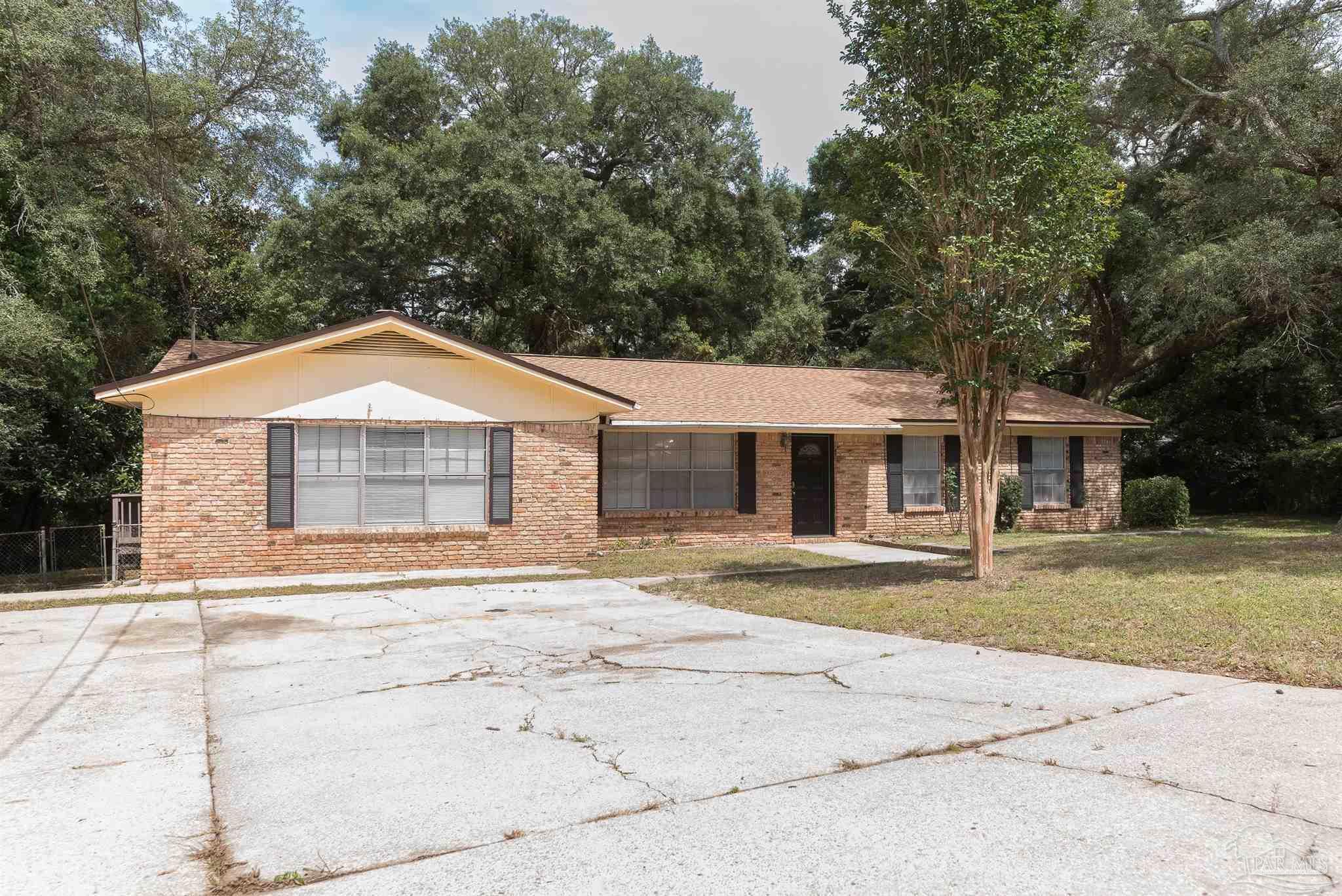 4930 Rugby Court Pensacola, FL 32504 - Photo 2 of 30